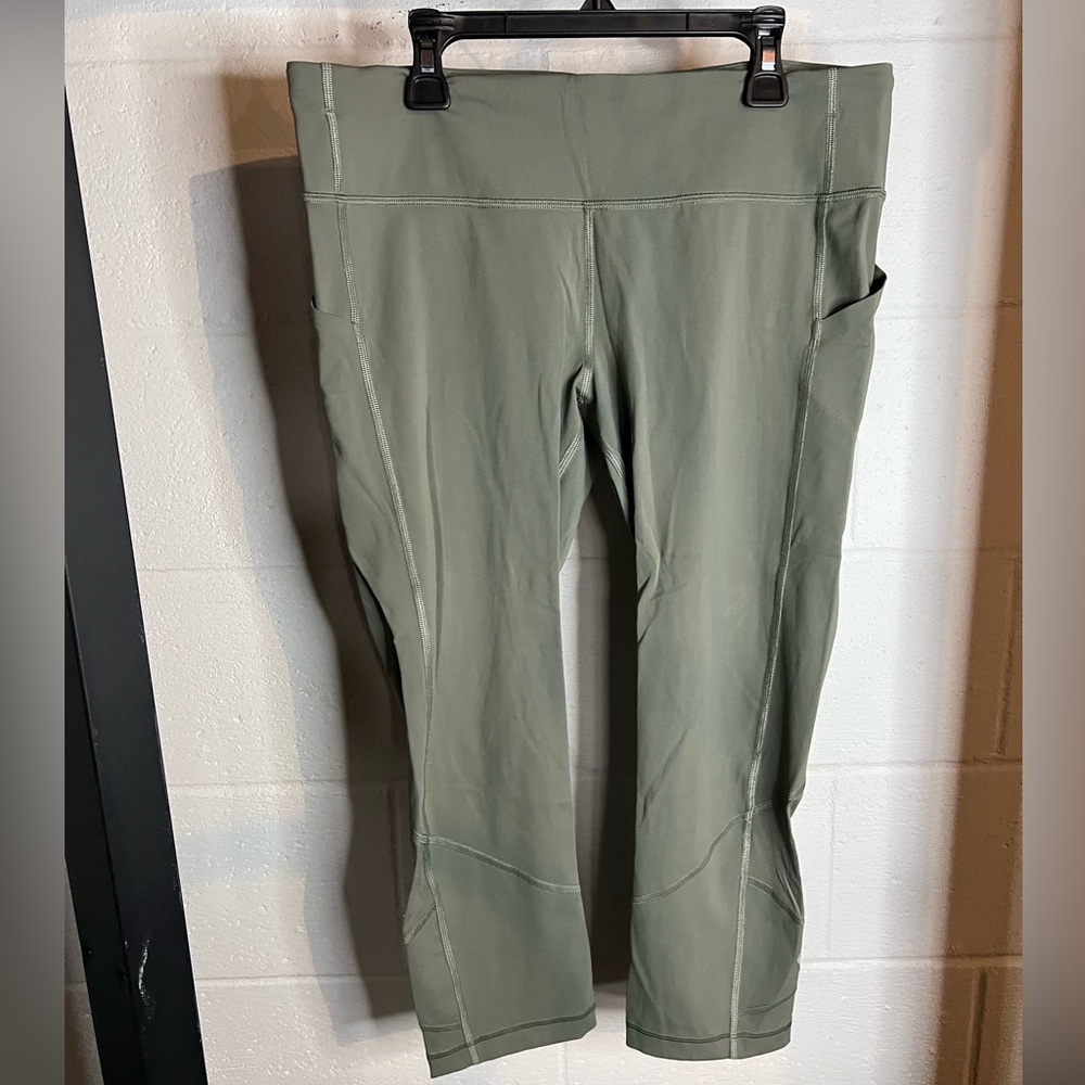 Lululemon Capri leggings